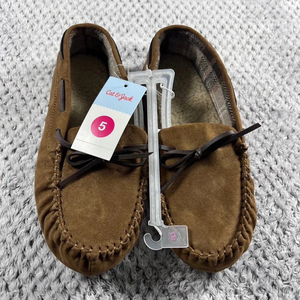 Cat Jack Brown Moccasin‎ Slippers Size 5 Kids Boys Girls Lined Cozy Warm
